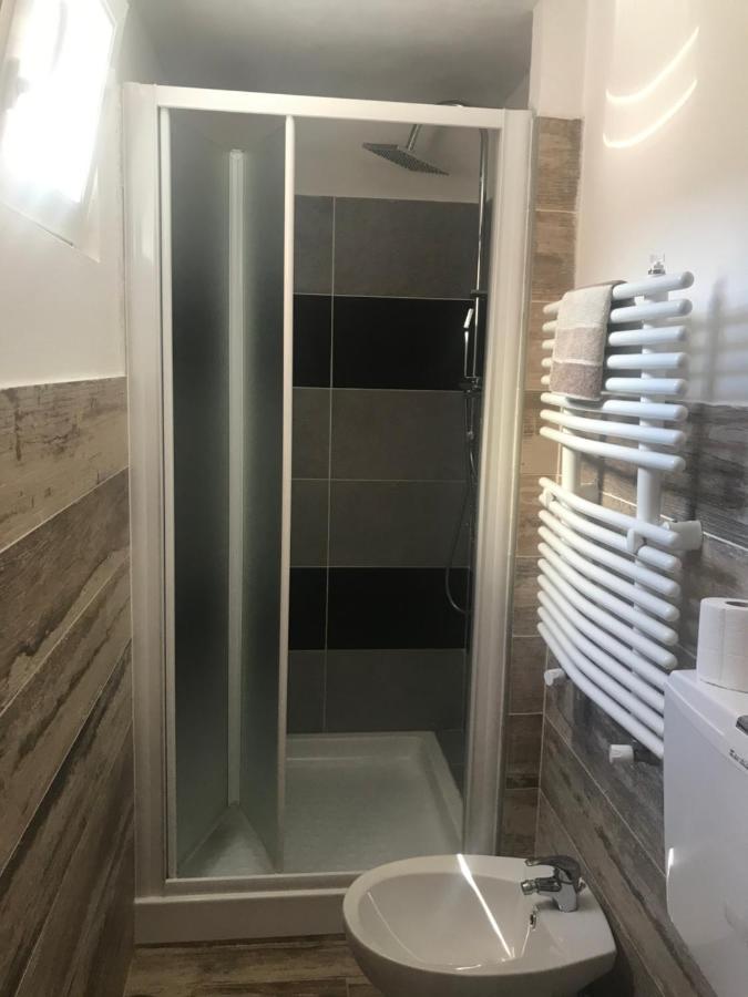 Ferienwohnung Monolocale Per Coppia Carrodano Inferiore Exterior foto